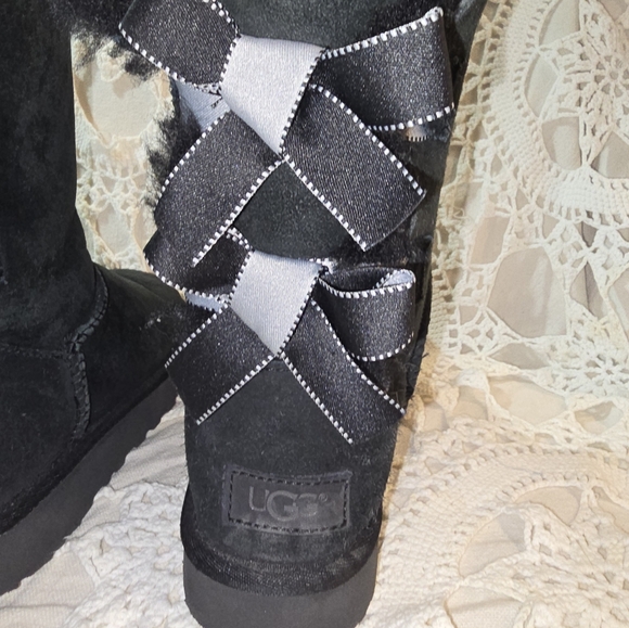 Women's Uggs, Bailey Bow II, Ugg boots, womens boots - Picture 3 of 7